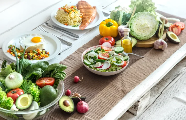 Jak laczyc domowe gotowanie z dieta pudelkowa